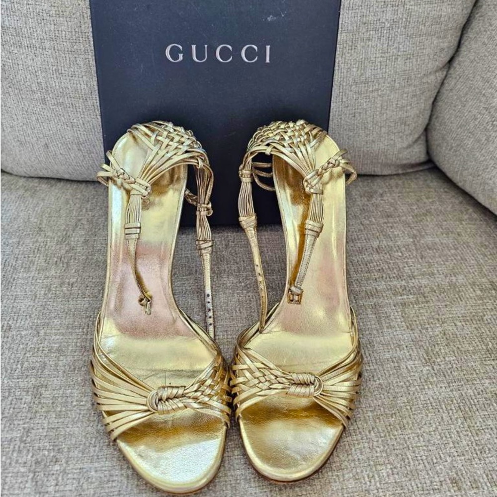 Gucci In Style Gold Heels
